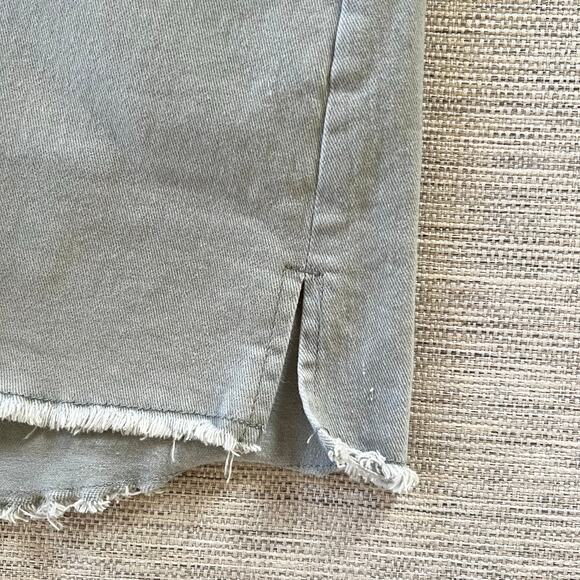 LEGOE. Heritage Maternity Romper Shortalls Sage Green Adjustable Straps 0 XS - Picture 4 of 8